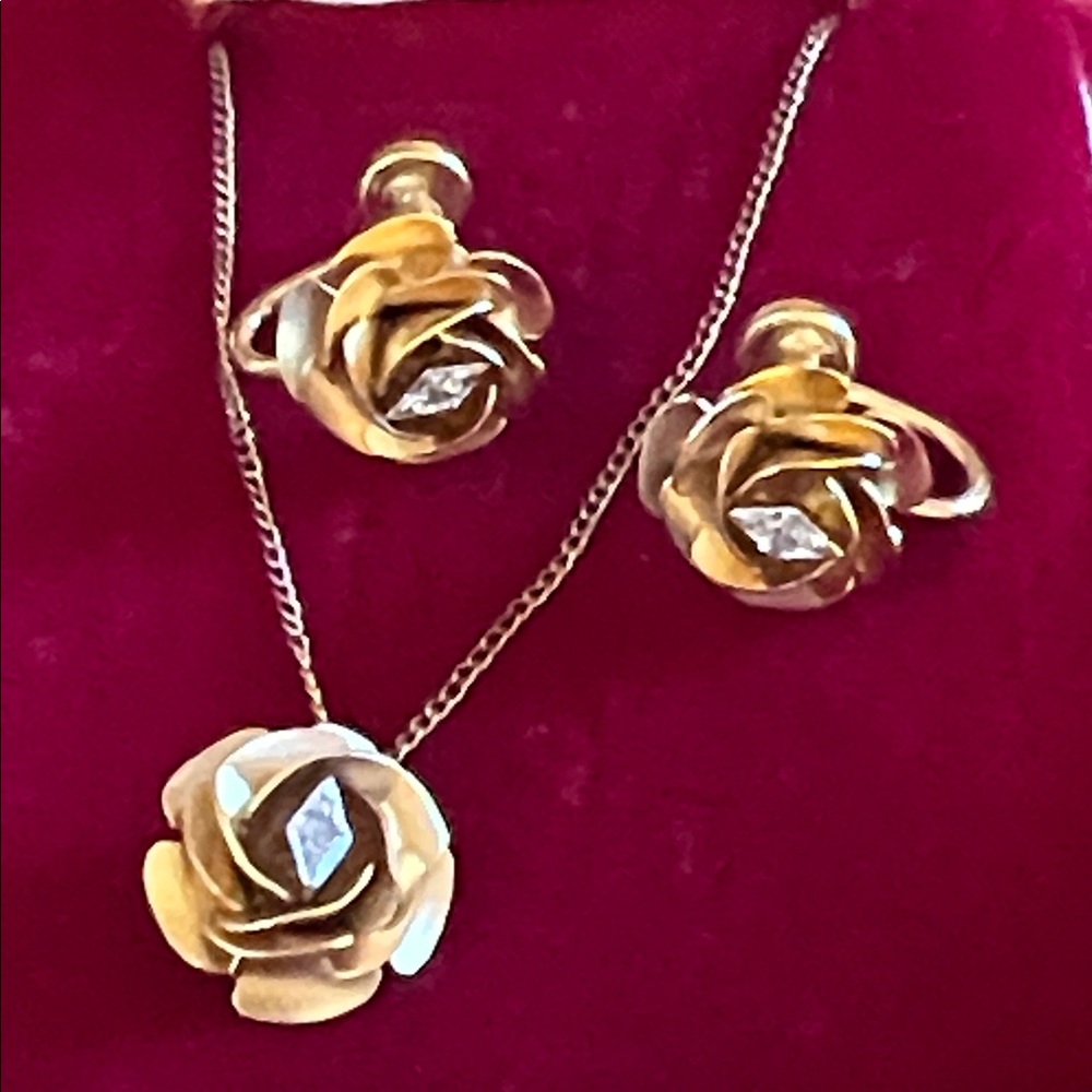 Vintage KAREN LYNNE 12k GF and Genuine Diamond Rose Necklace w/Matching Earrings